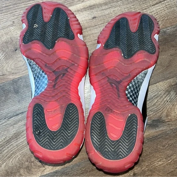 Jordan 11 Retro Low Concord Bred size 10 AV2187-160
2020 PRE-OWNED - Picture 5 of 5